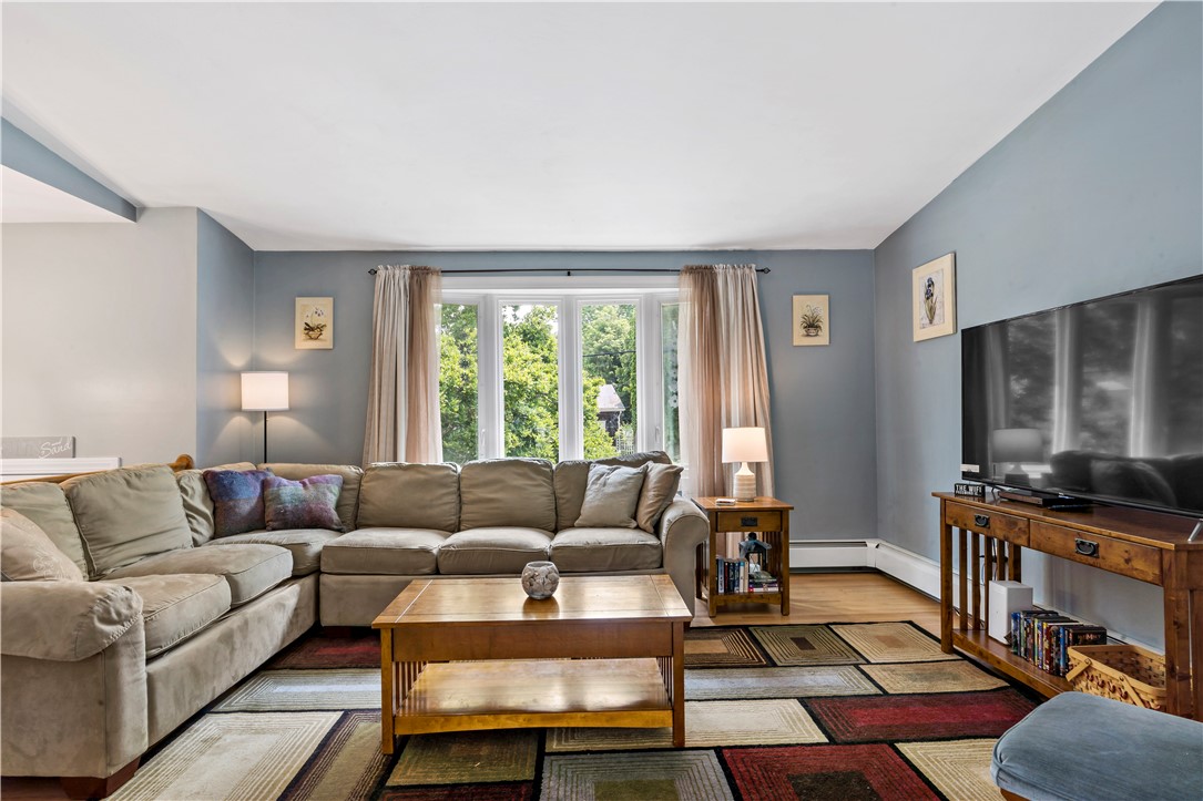 66 Tupelo Trail Narragansett, RI 02882 - Photo 4 of 40