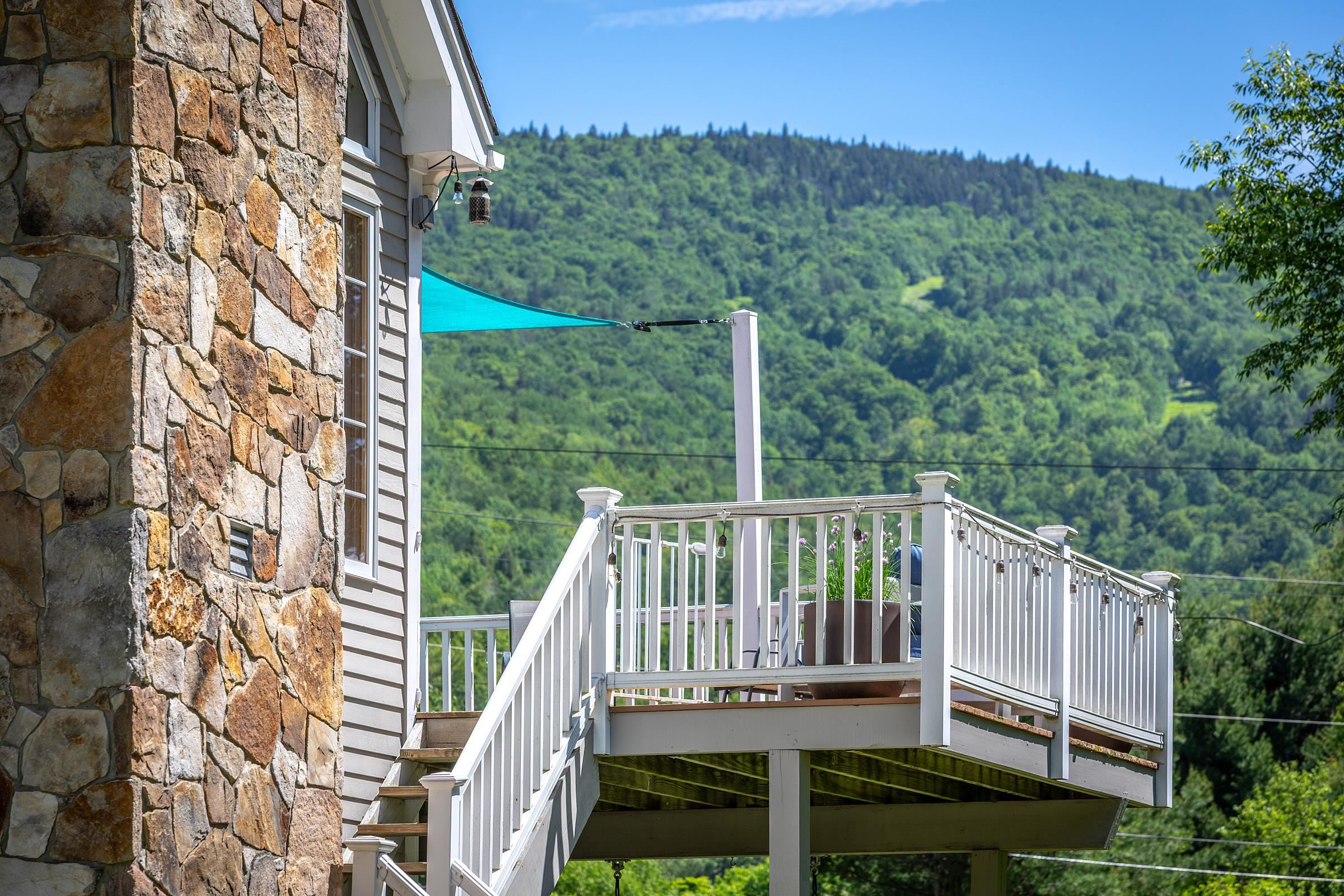 157 Old Sawmill Road Londonderry, VT 05148 - Photo 5 of 59