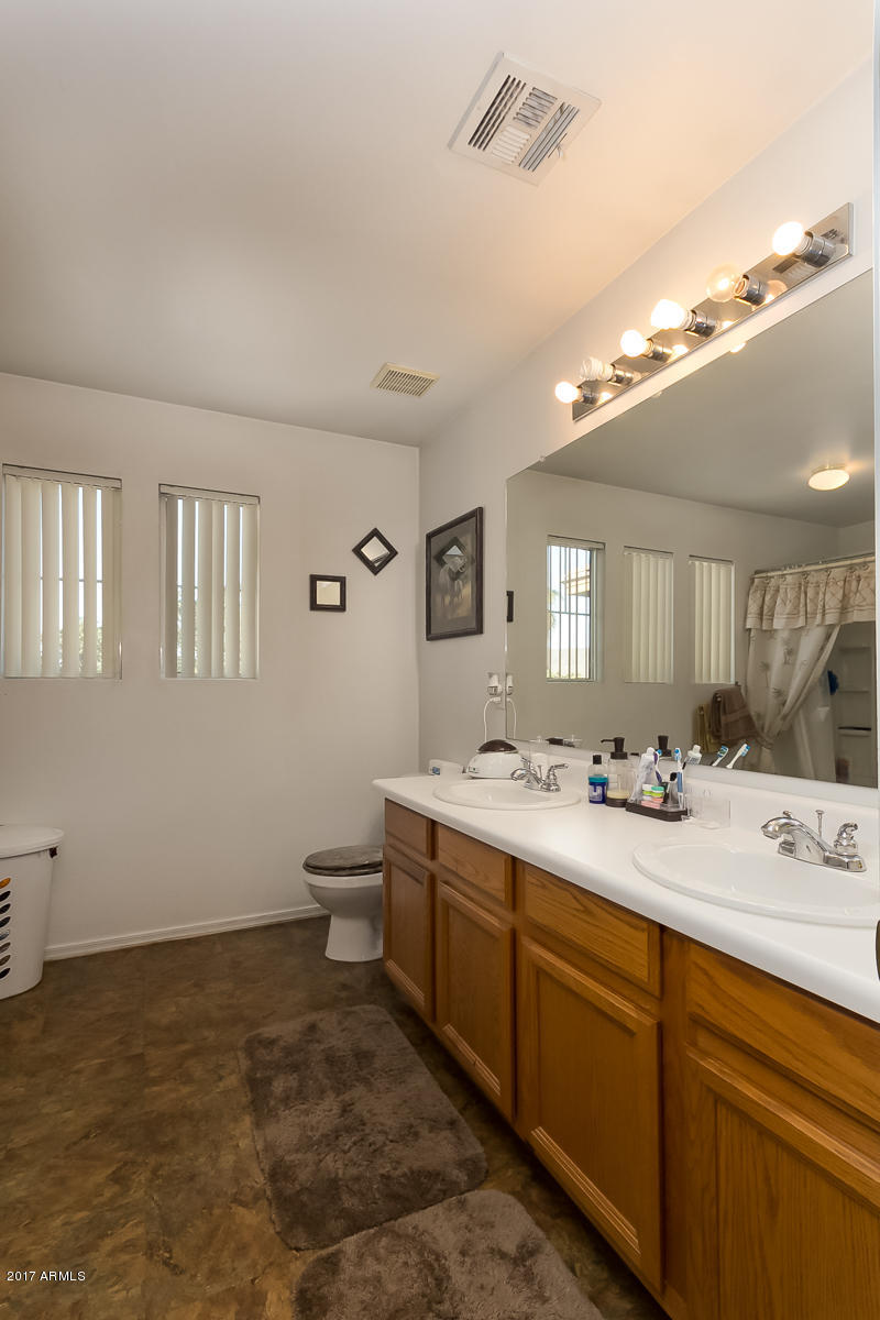 4214 West Carter Road Phoenix, AZ 85041 - Photo 11 of 16 Master Bath