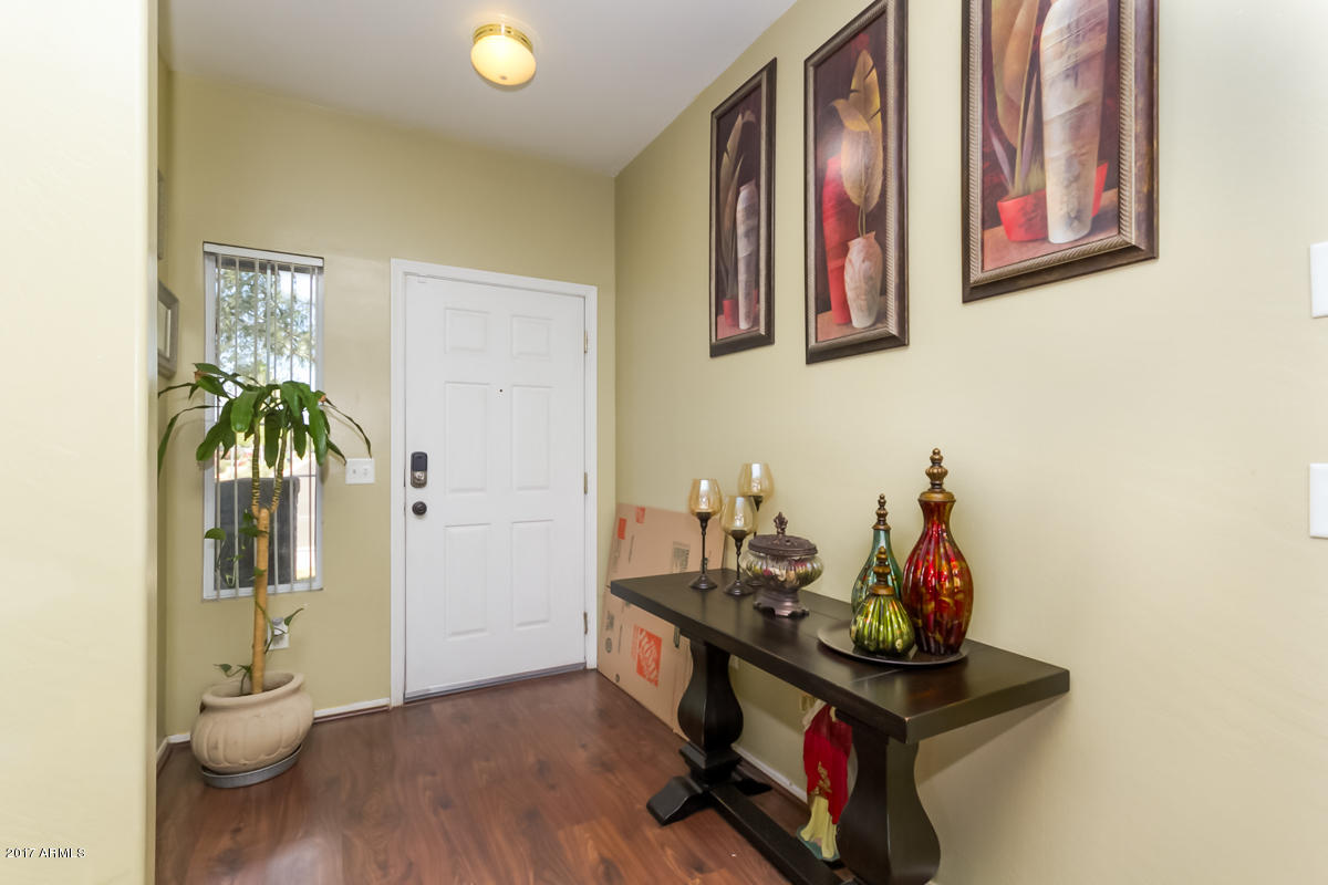 4214 West Carter Road Phoenix, AZ 85041 - Photo 2 of 16 Entry