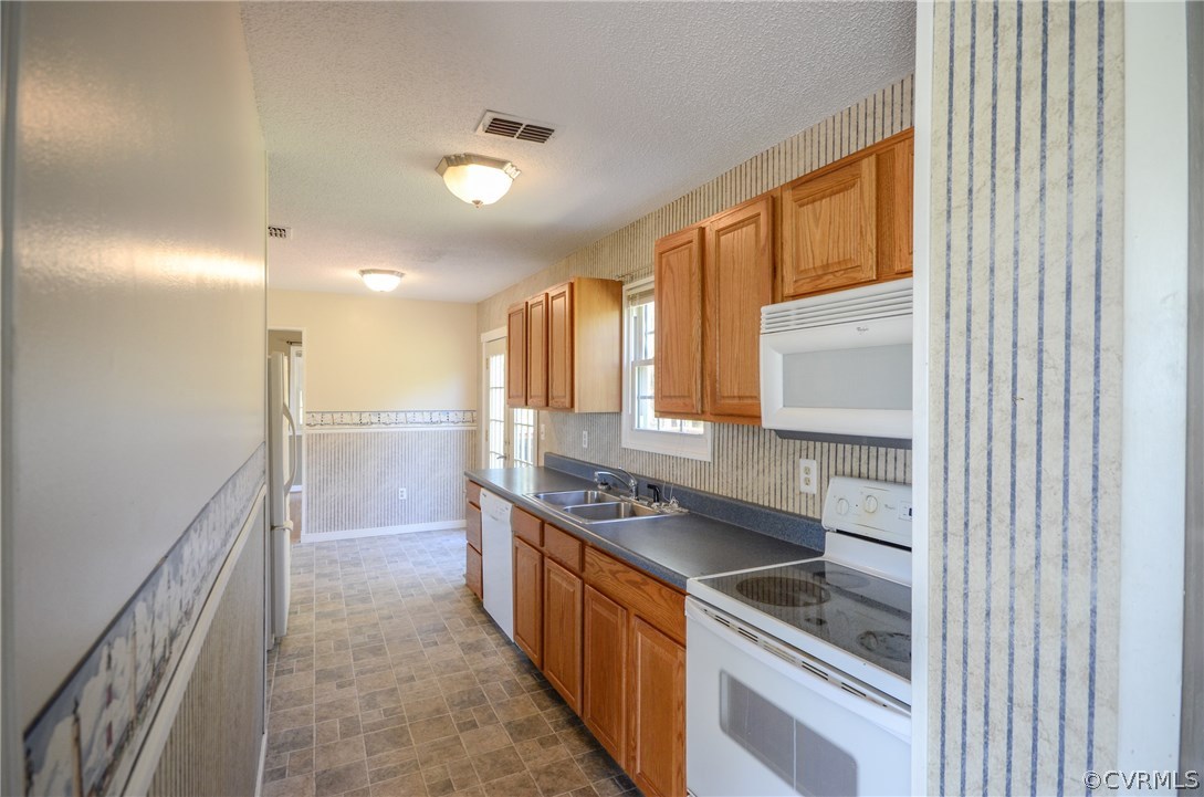 22449 Telegraph Road Ruther Glen, VA 22546 - Photo 8 of 17 Gallery Image 8