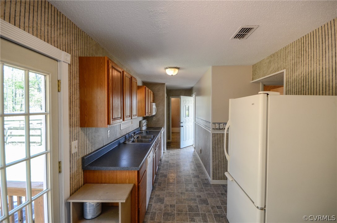22449 Telegraph Road Ruther Glen, VA 22546 - Photo 9 of 17 Gallery Image 9