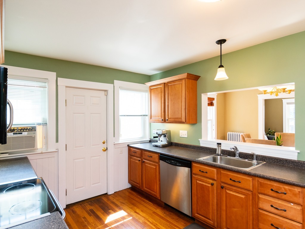 30 Sterling Road, Unit 2 Waltham, MA 02451 - Photo 10 of 23 Gallery Image 10