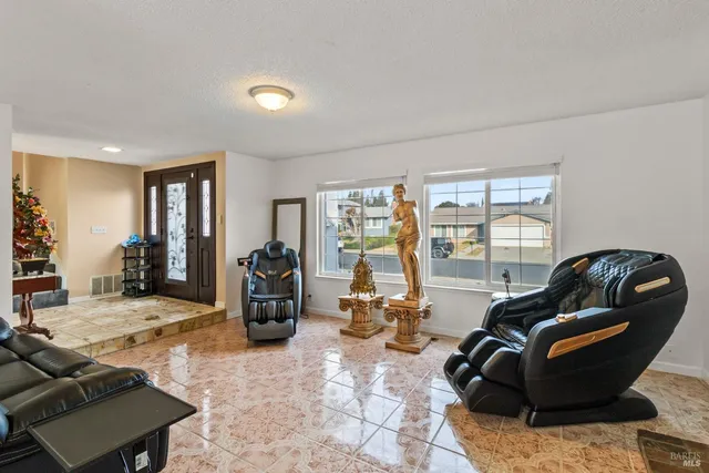 $599,000 | 160 Bristol Drive, Vacaville, CA 95687