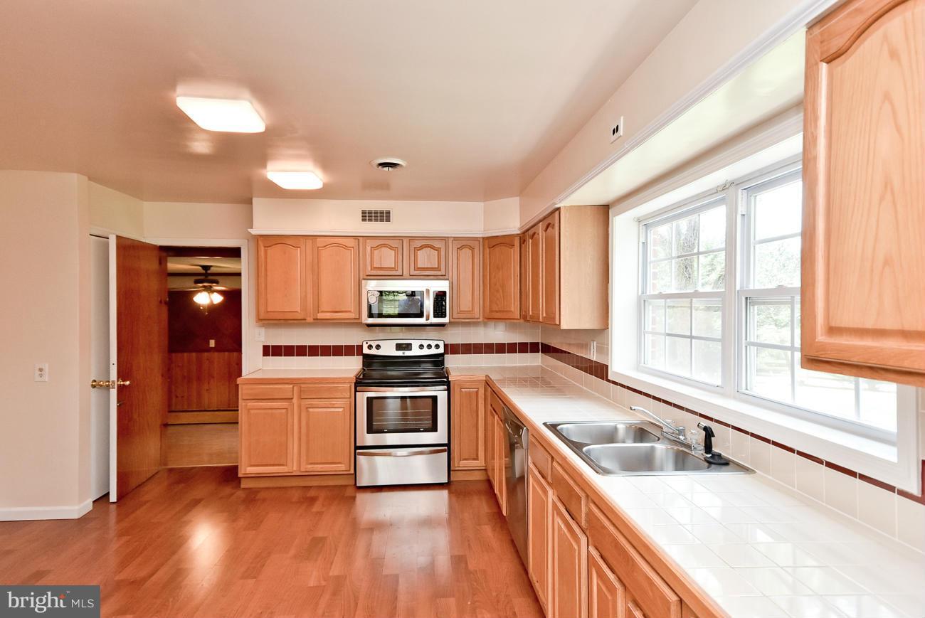 3901 Enterprise Road Bowie, MD 20721 - Photo 5 of 28 Kitchen