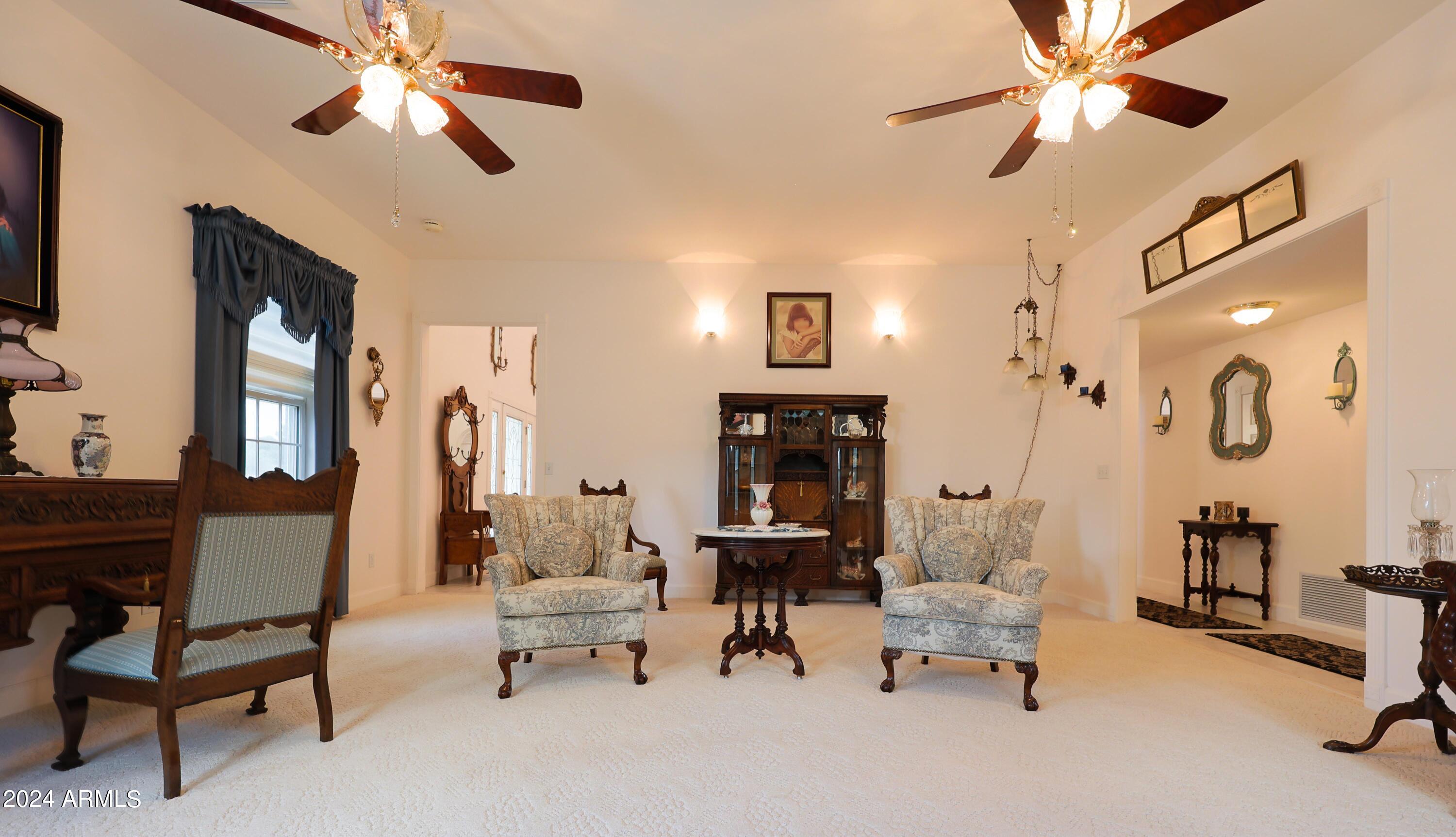 2204 North Maple Avenue Huachuca City, AZ 85616 - Photo 35 of 65 a living room with furniture