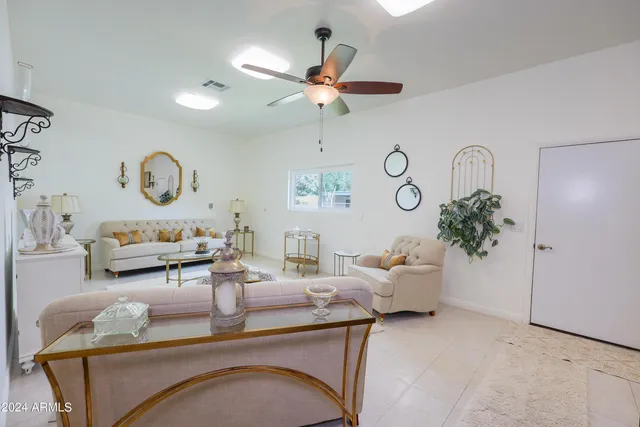 $1,200,000 | 2204 North Maple Avenue, Huachuca City, AZ 85616