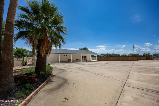 $1,200,000 | 2204 North Maple Avenue, Huachuca City, AZ 85616