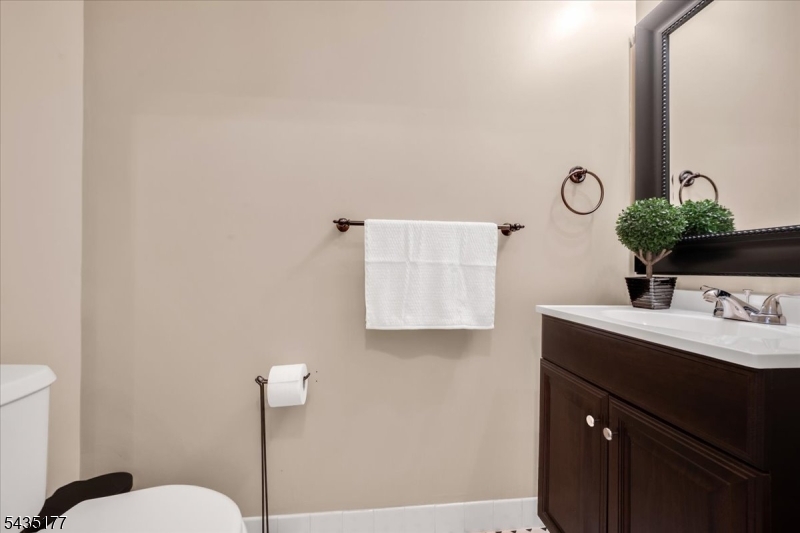 279 Janine Way Bridgewater, NJ 08807 - Photo 17 of 32