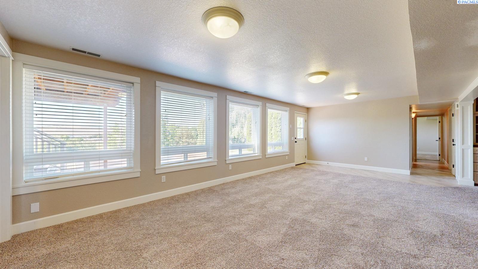243 Rachel Road Kennewick, WA 99338 - Photo 21 of 36 Gallery Image 21