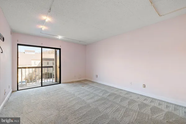 $315,500 | 1704 North Park Drive, Unit 205, Wilmington, DE 19806
