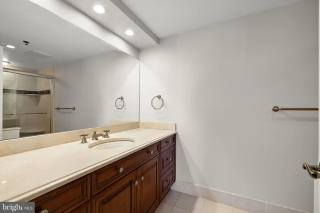 $339,900 | 1704 North Park Drive, Unit 205, Wilmington, DE 19806