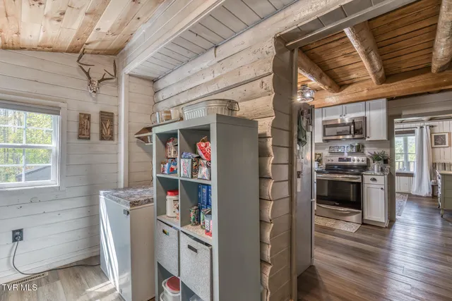 $409,000 | 214 Oak Hill Lane, Mountain City, TN 37683