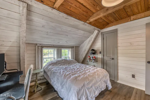 $409,000 | 214 Oak Hill Lane, Mountain City, TN 37683