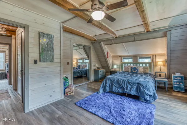 $399,000 | 214 Oak Hill Lane, Mountain City, TN 37683