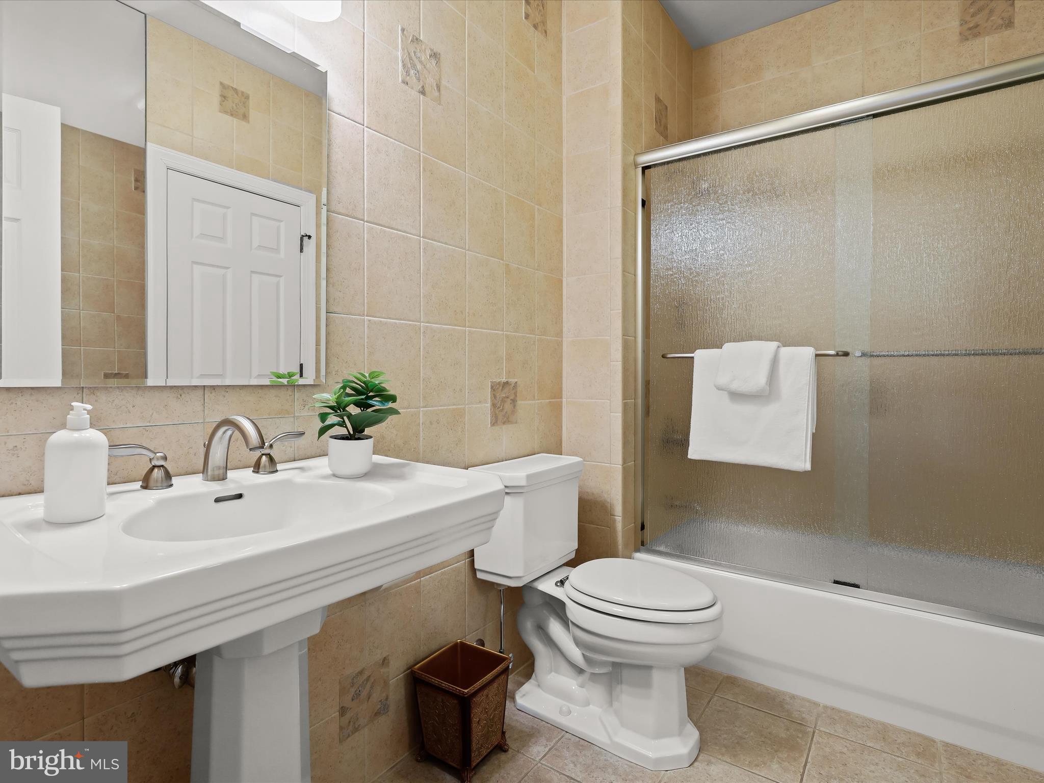 3135 Old Court Road Baltimore, MD 21208 - Photo 13 of 93 Full Bathroom