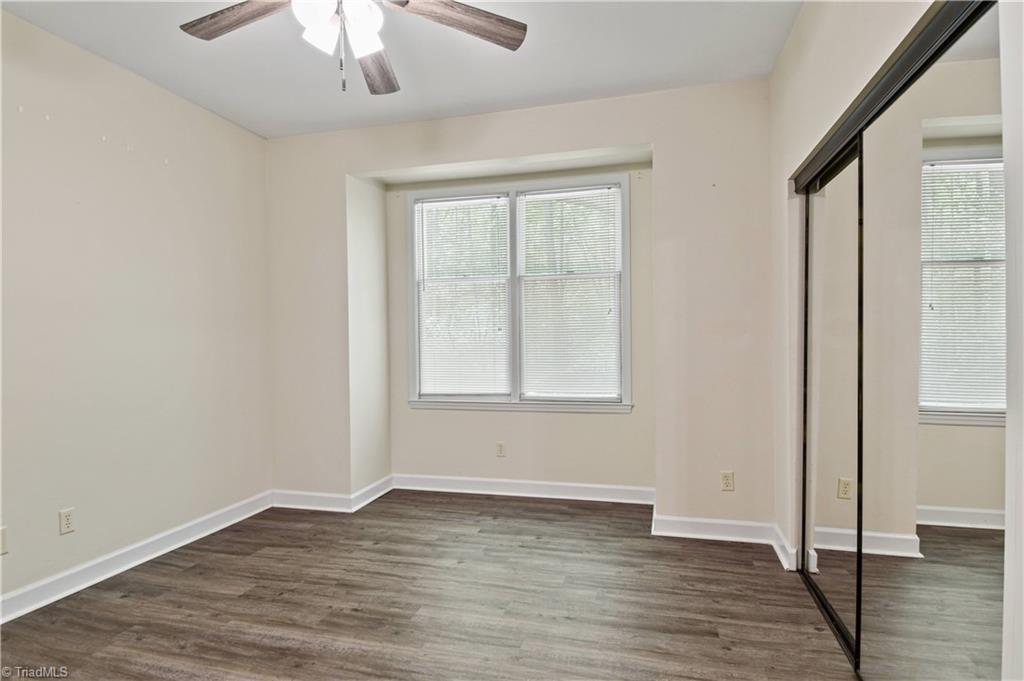 336 Meadows Circle Winston-Salem, NC 27104 - Photo 13 of 24