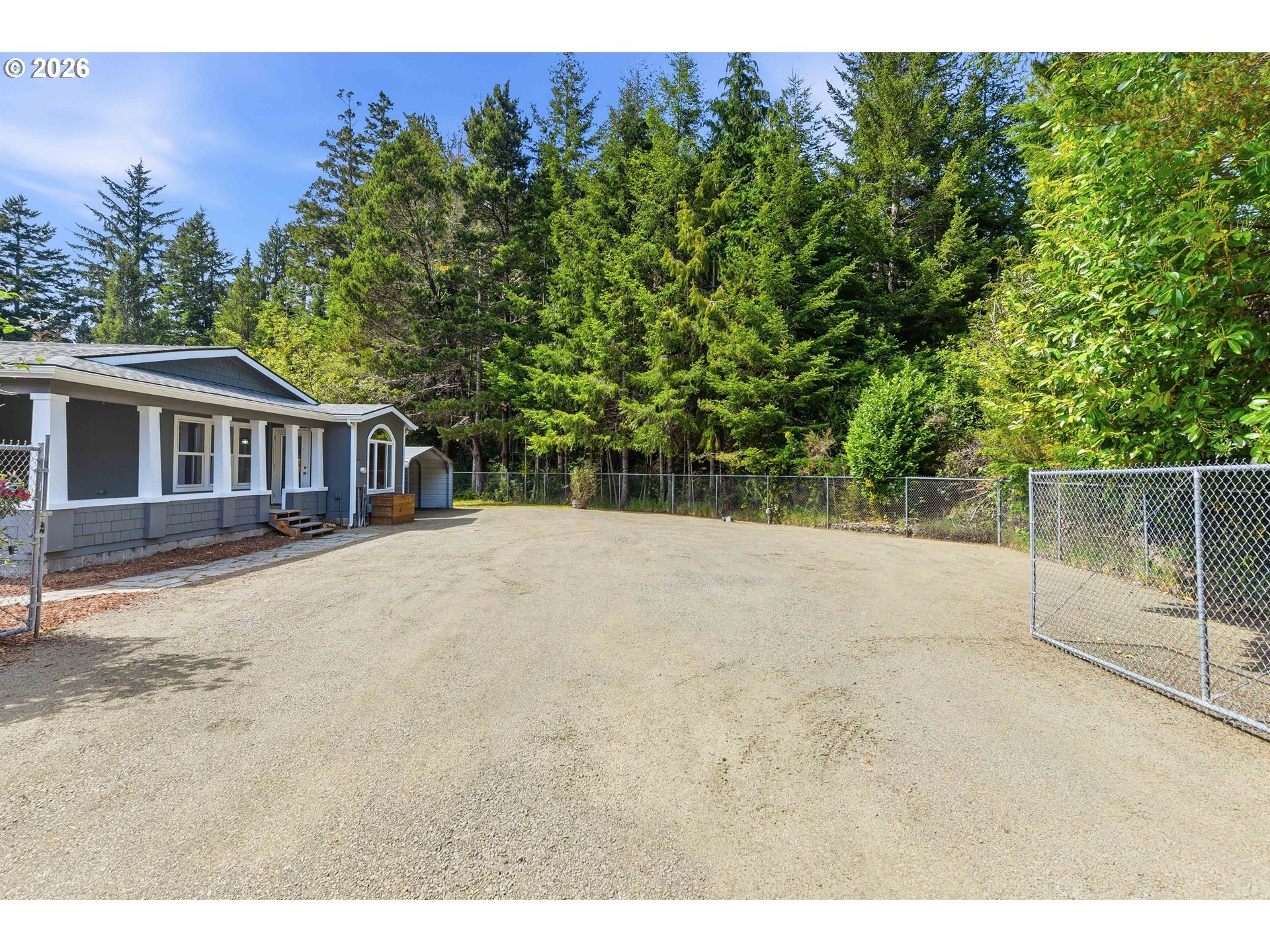 67752 Beaver Loop Road North Bend, OR 97459 - Photo 2 of 48