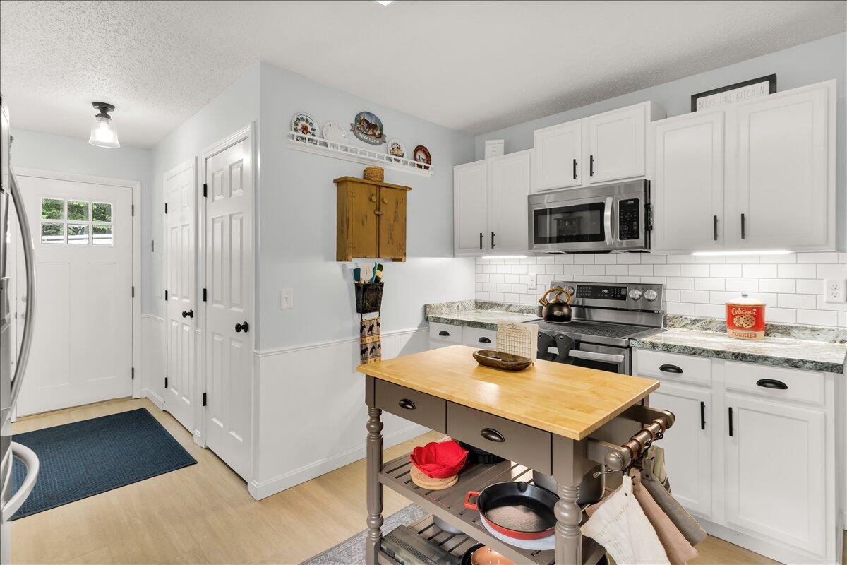 168 Baker Road Winterport, ME 04496 - Photo 11 of 49 Kitchen