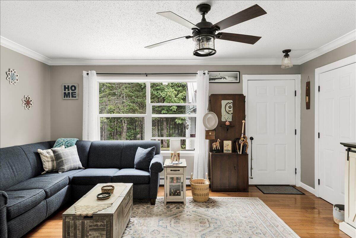 168 Baker Road Winterport, ME 04496 - Photo 5 of 49 Living Room