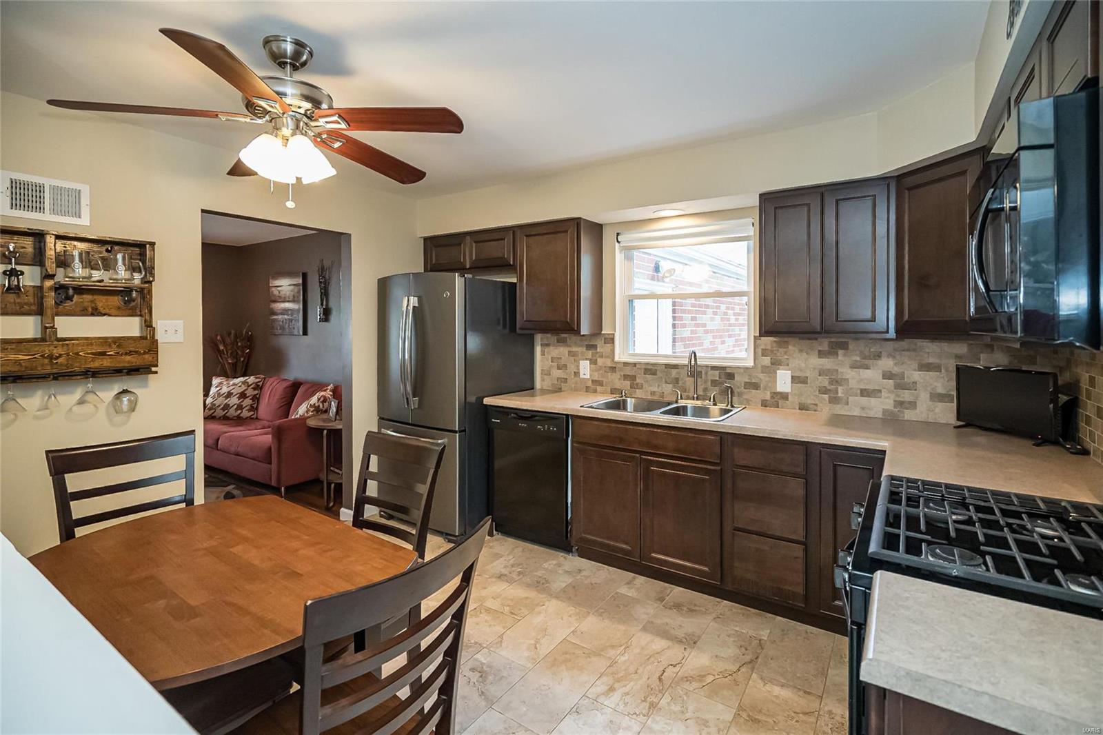 10808 Ritter Drive St. Louis, MO 63114 - Photo 12 of 38 Gallery Image 12