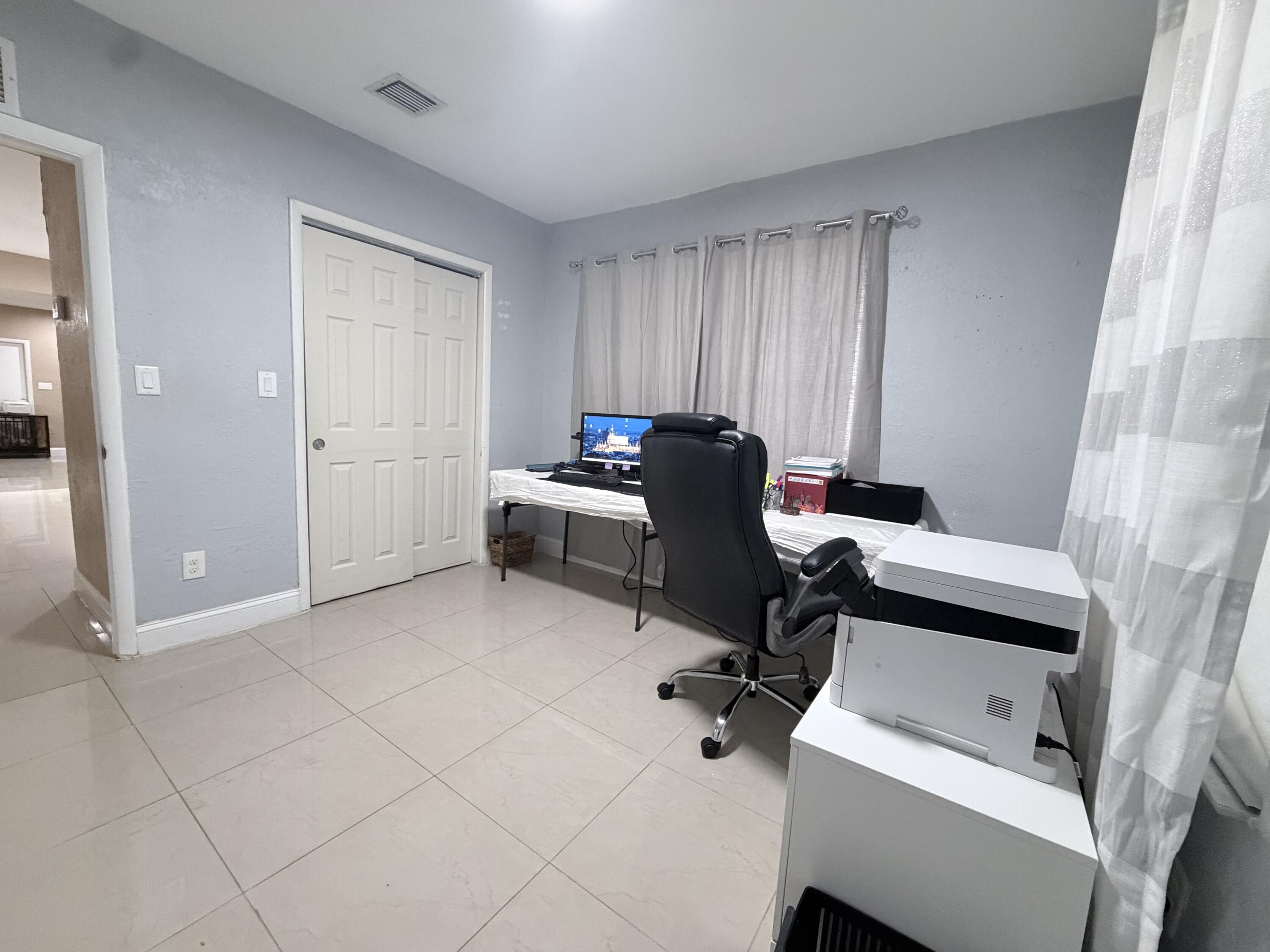 2000 Southwest 95th Terrace Miramar, FL 33025 - Photo 13 of 31 IMG_0247