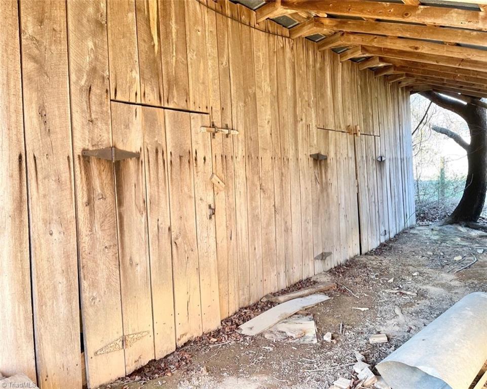 14281 Longbottom Road Traphill, NC 28685 - Photo 28 of 30 Gallery Image 28