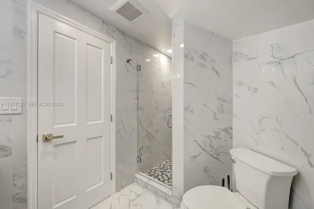 $9,000 | 1020 North 13th Terrace, Hollywood, FL 33019