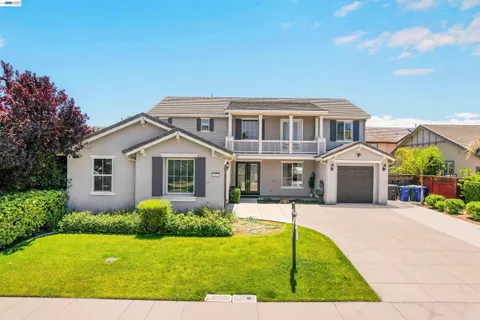 $874,000 | 321 Myrtle Lane, Oakley, CA 94561