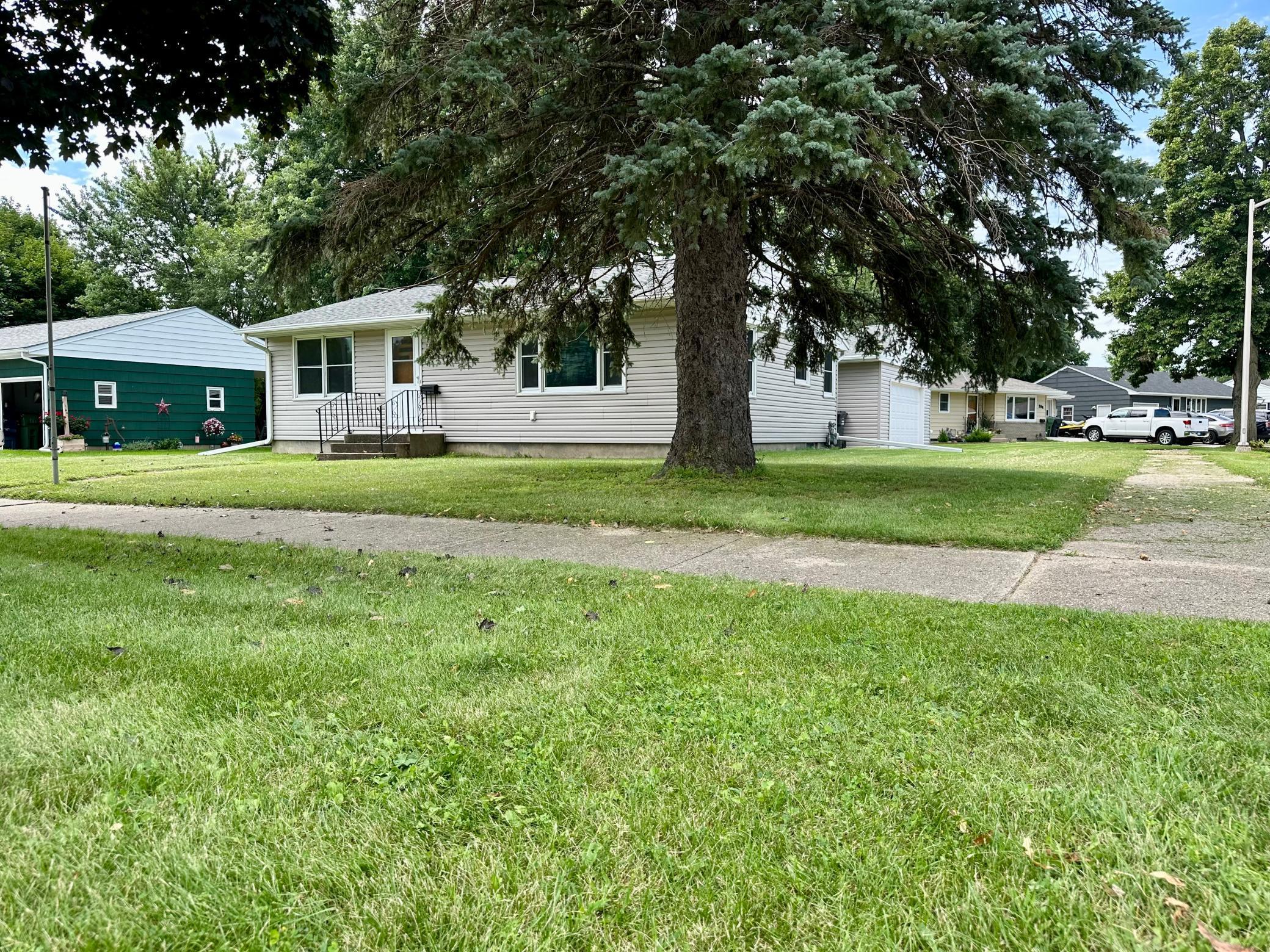 1127 Diagonal Road Worthington, MN 56187 - Photo 1 of 1 Gallery Image 1