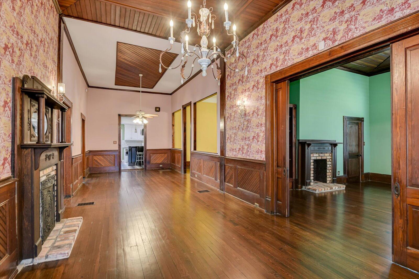 503 Jones Avenue Waynesboro, GA 30830 - Photo 6 of 19 foyer