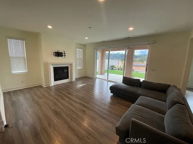 $4,000 | 338 Ventasso Way, Fallbrook, CA 92028