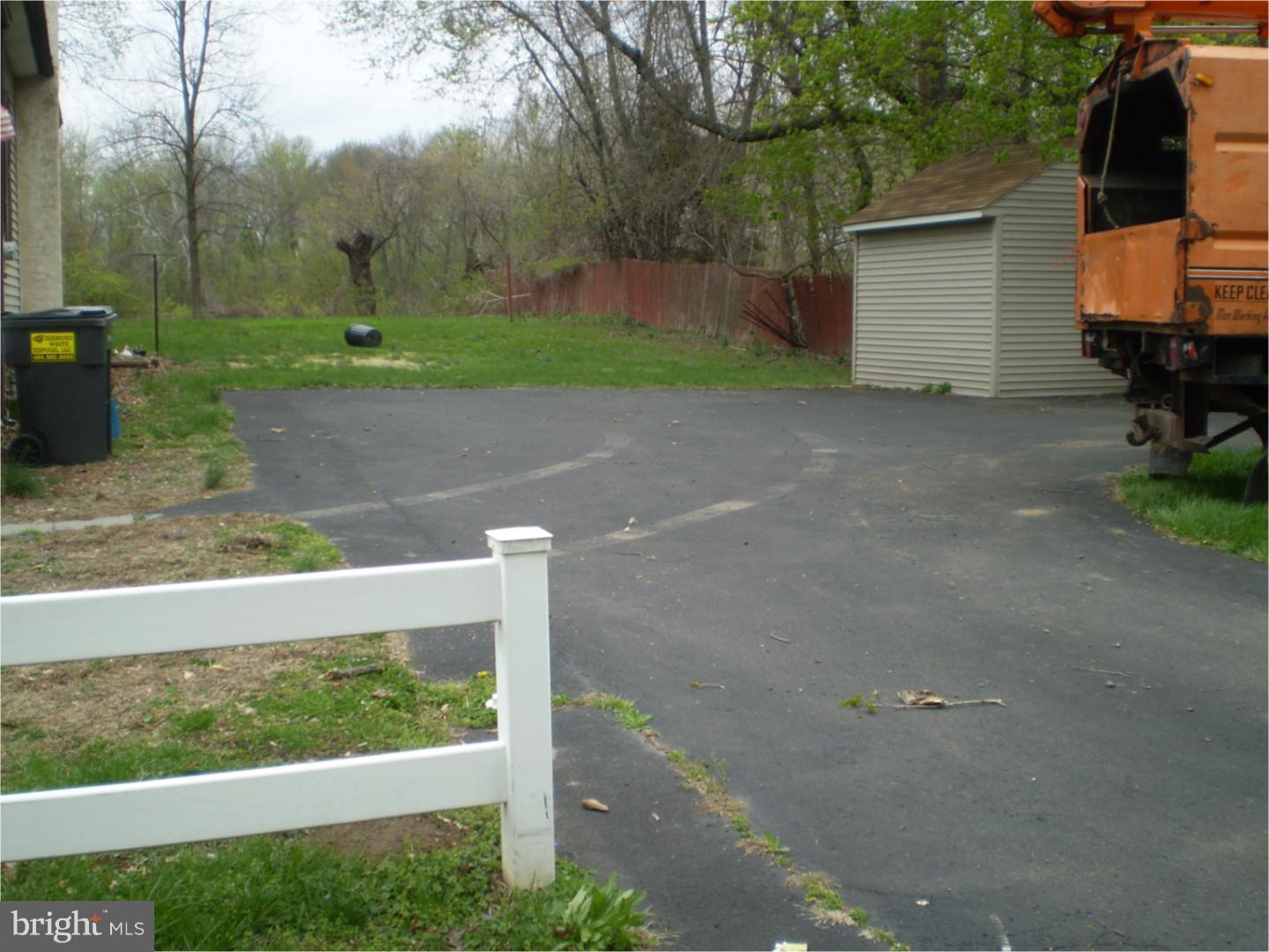 1099 Riverside Drive Pottstown, PA 19465 - Photo 3 of 11 Gallery Image 3