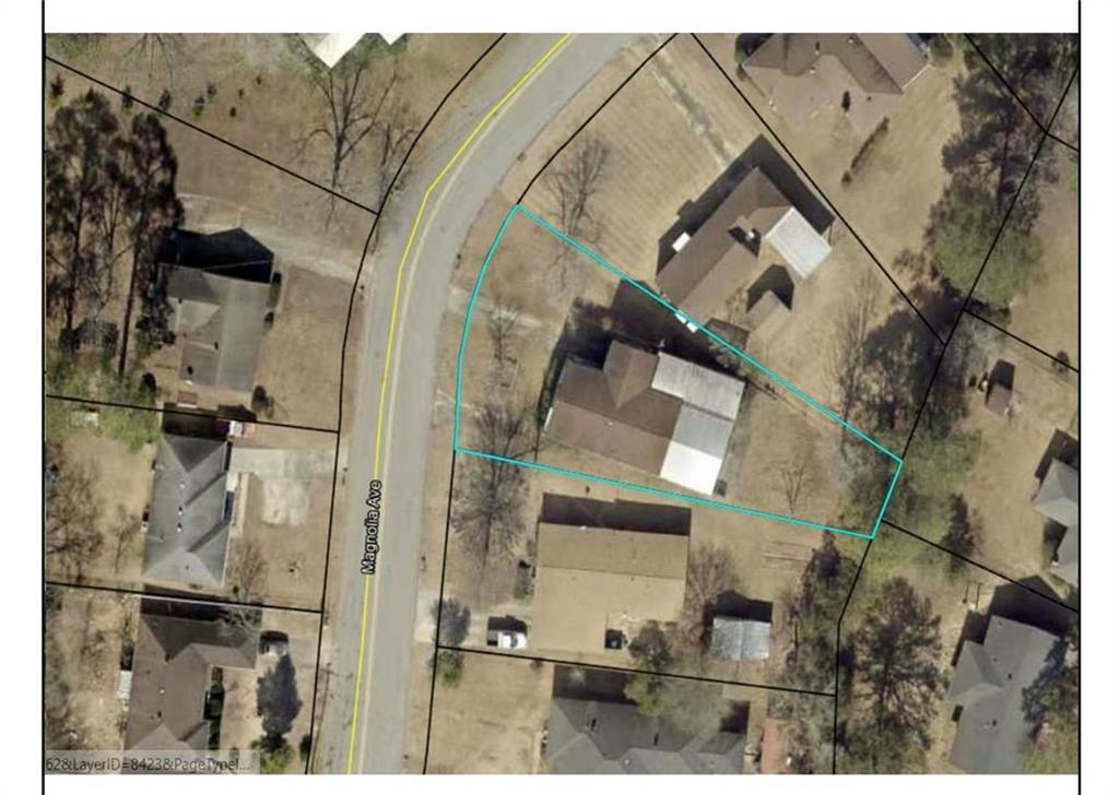 312 Magnolia Avenue Thomaston, GA 30286 - Photo 39 of 40 a picture of a bathroom with a shower