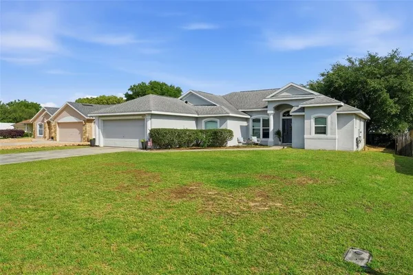 $359,900 | 2505 Carmel Lane, Eustis, FL 32726