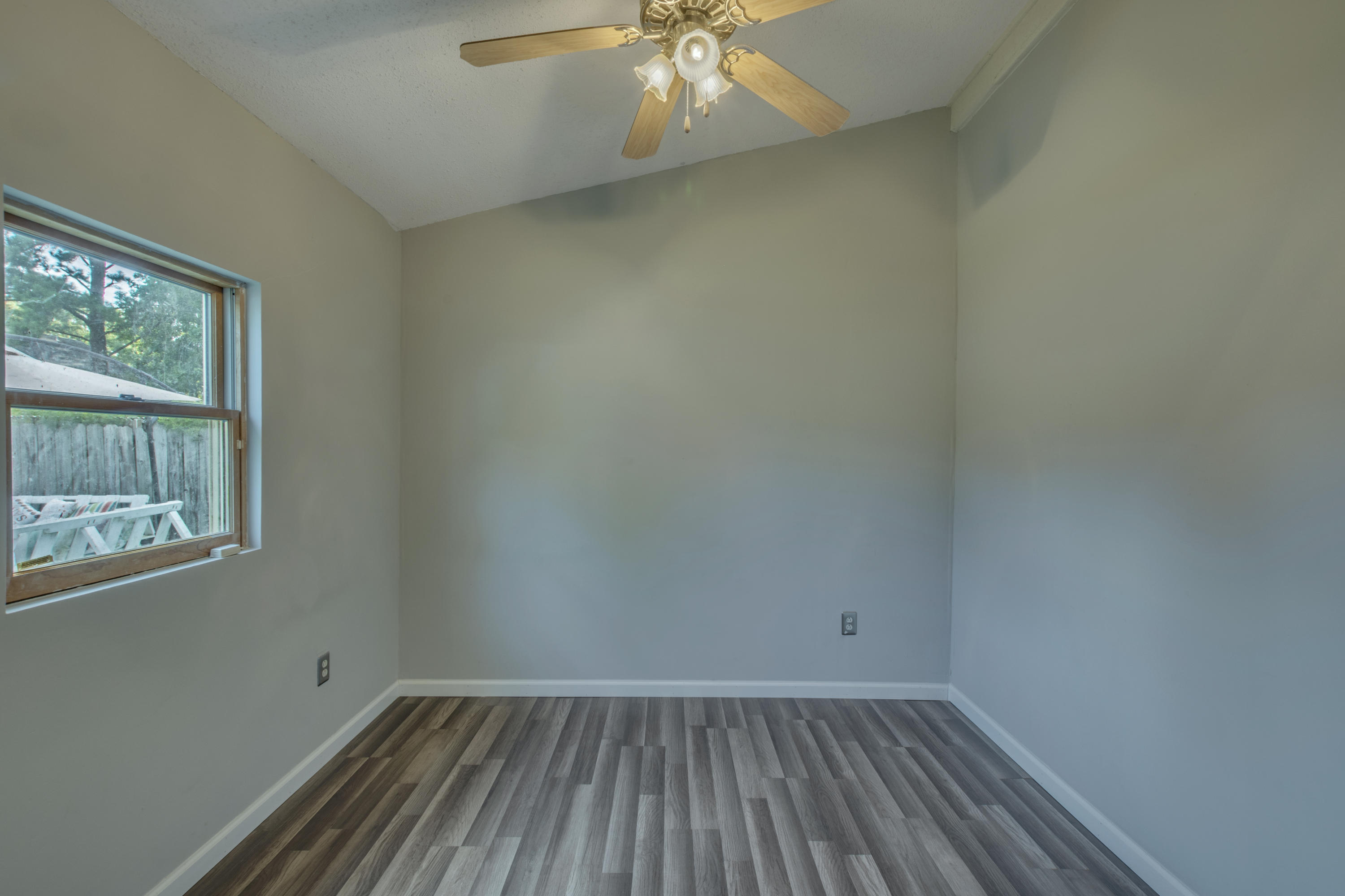 513 Laurel Ridge Road Charleston, SC 29418 - Photo 12 of 32 19