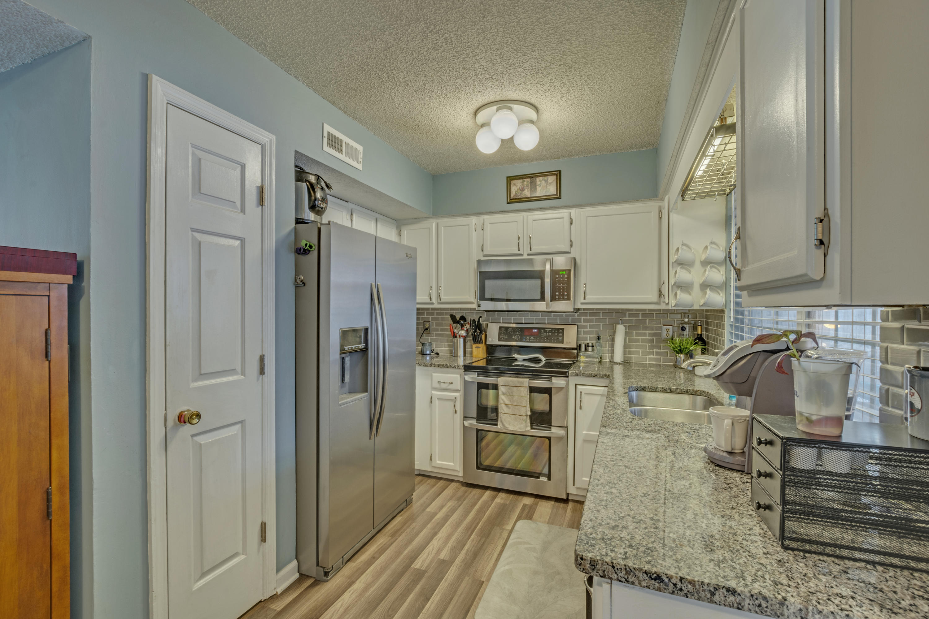 513 Laurel Ridge Road Charleston, SC 29418 - Photo 7 of 32 26