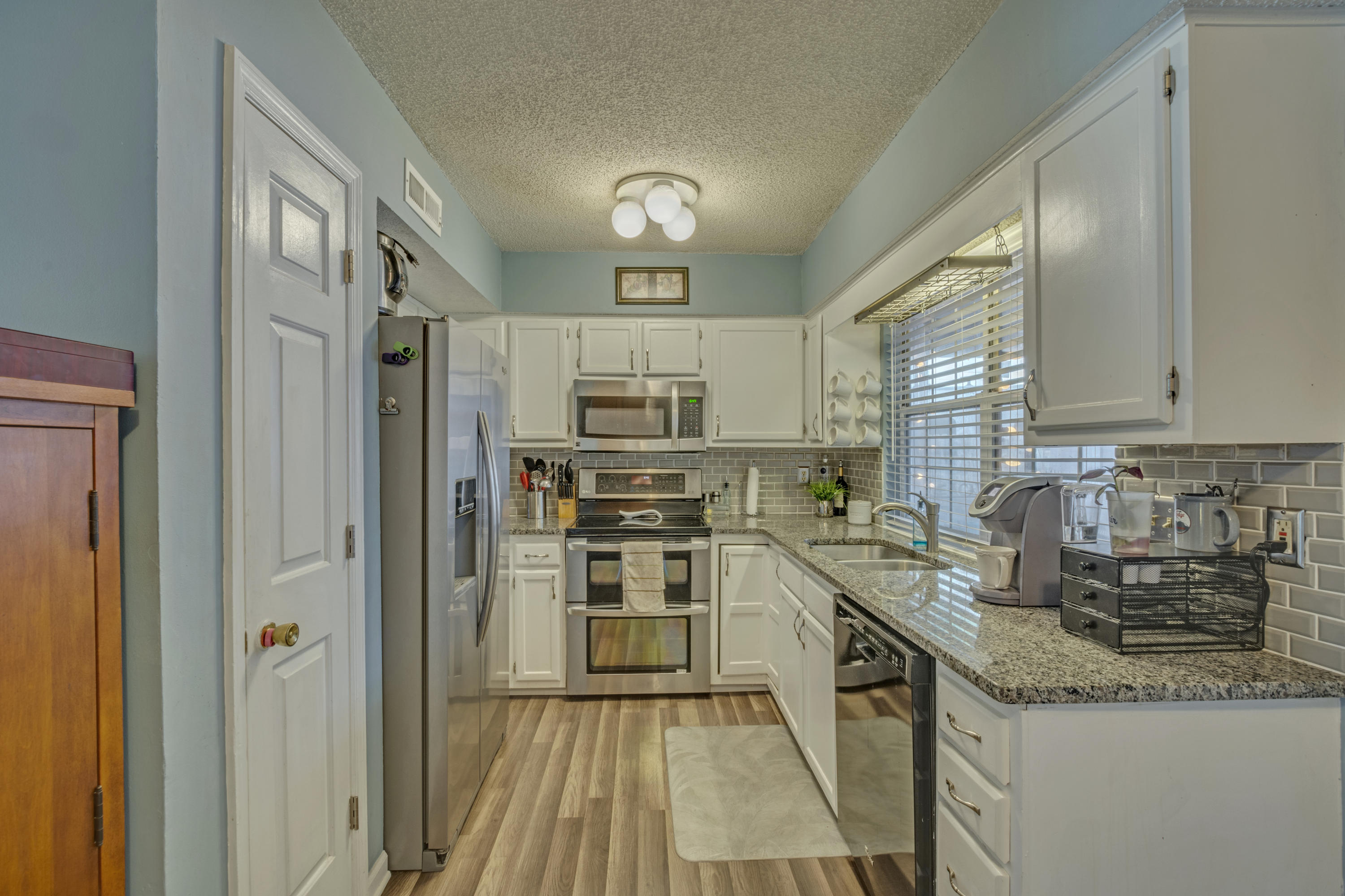 513 Laurel Ridge Road Charleston, SC 29418 - Photo 8 of 32 25