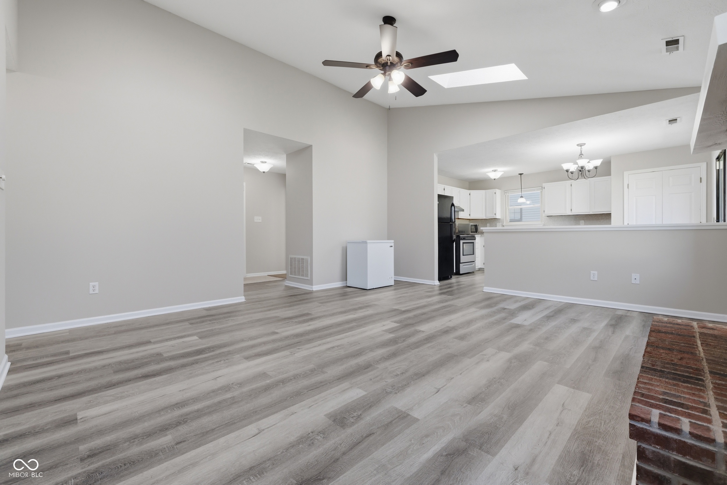 3140 Shellbark Drive Indianapolis, IN 46235 - Photo 5 of 35