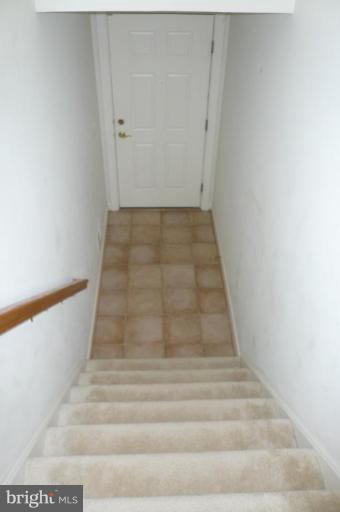 8115 Hard Shale Road Manassas, VA 20111 - Photo 6 of 26 Entrance / Foyer