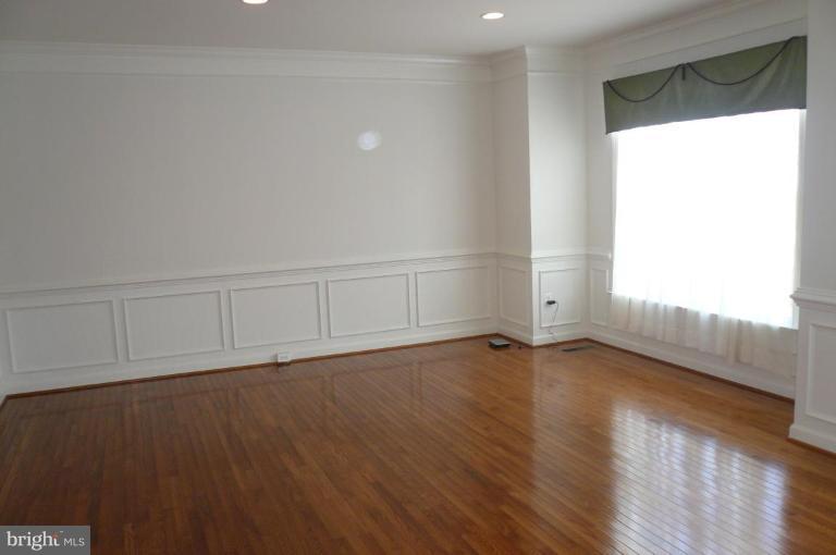 8115 Hard Shale Road Manassas, VA 20111 - Photo 8 of 26 Living Room #2
