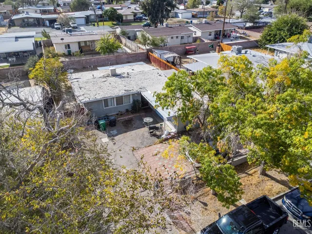 a picture of city view