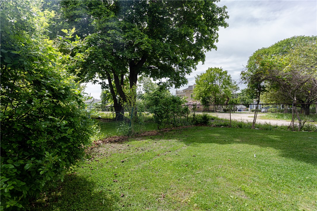439 Broadway, Unit D Newport, RI 02840 - Photo 25 of 25