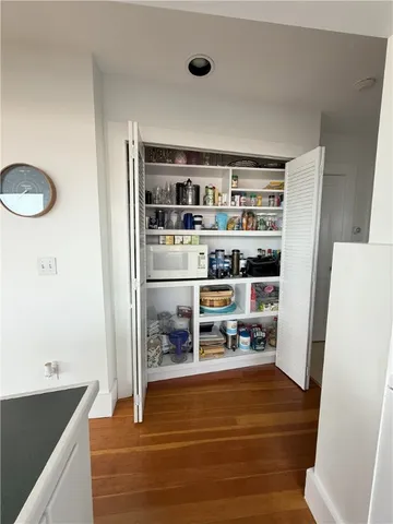 $2,800 | 9 Union Street, Unit 2, Jamestown, RI 02835