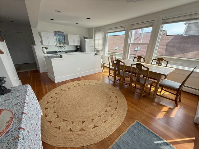 $2,800 | 9 Union Street, Unit 2, Jamestown, RI 02835