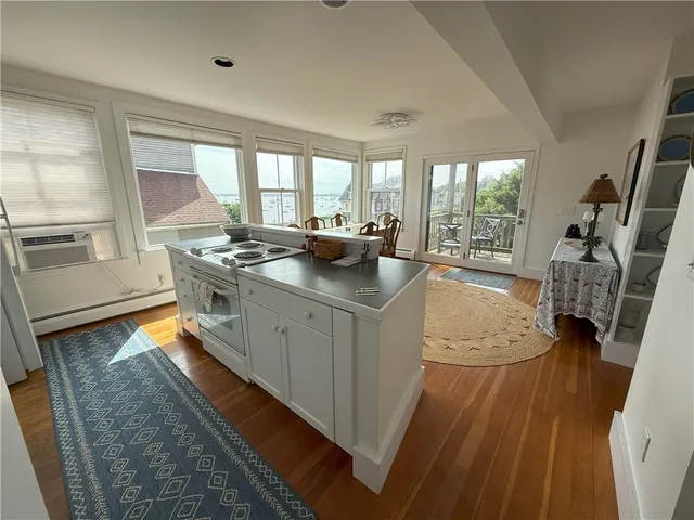 $2,800 | 9 Union Street, Unit 2, Jamestown, RI 02835