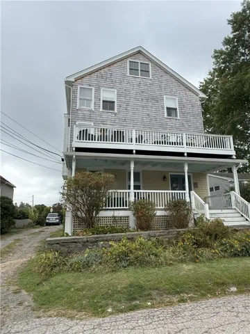 $2,800 | 9 Union Street, Unit 2, Jamestown, RI 02835