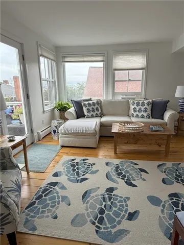 $2,800 | 9 Union Street, Unit 2, Jamestown, RI 02835