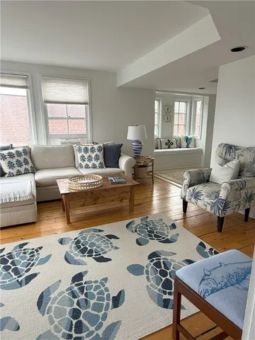 $2,800 | 9 Union Street, Unit 2, Jamestown, RI 02835