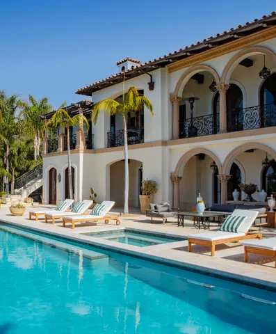 a front view of house with yard